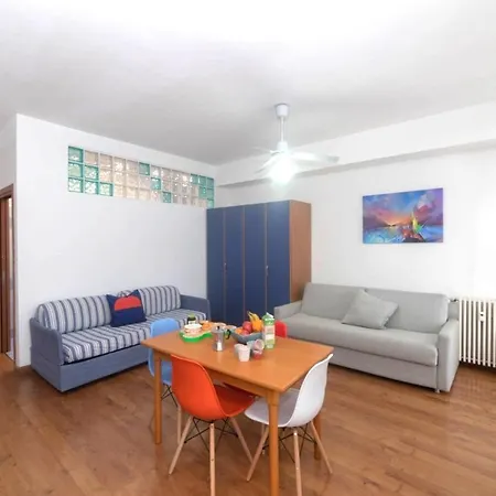 Apartment Casa Tykhe Finale Ligure