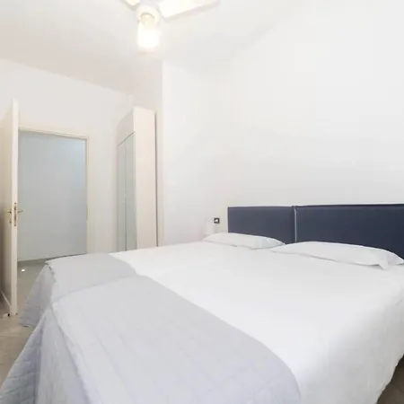 Casa Tykhe Finale Ligure