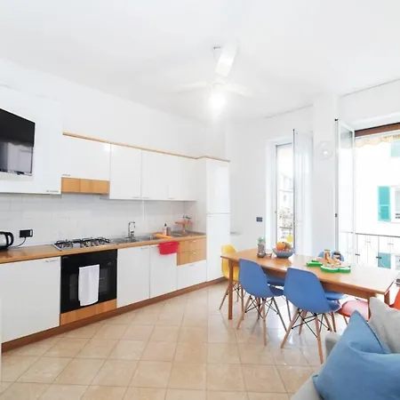 Casa Tykhe Finale Ligure