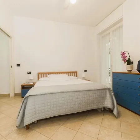 Casa Tykhe Finale Ligure