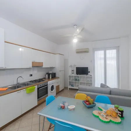 Casa Tykhe Finale Ligure