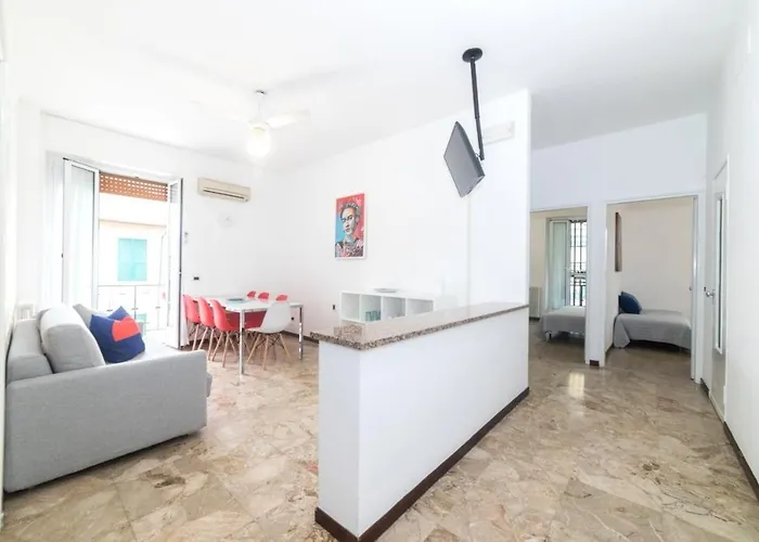 Casa Tykhe Finale Ligure