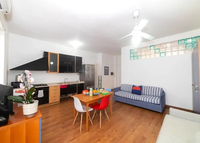 Casa Tykhe Finale Ligure