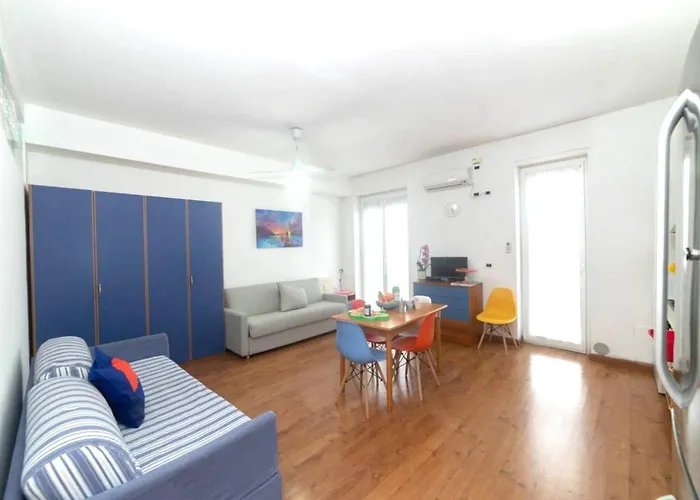 Casa Tykhe Finale Ligure